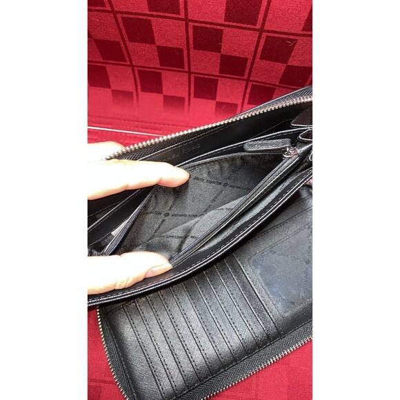 MICHAEL KORS Large Continental Wristlet Wallet Women's Wallet - Black - Picture 8 of 12